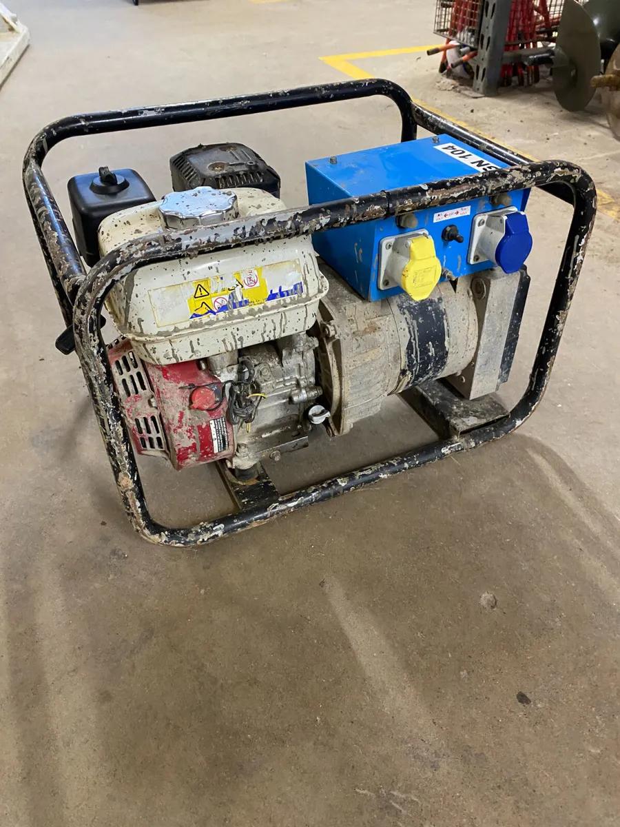 2020 STEPHILL SE2700 2.2KW PETROL GENERATOR - Image 1