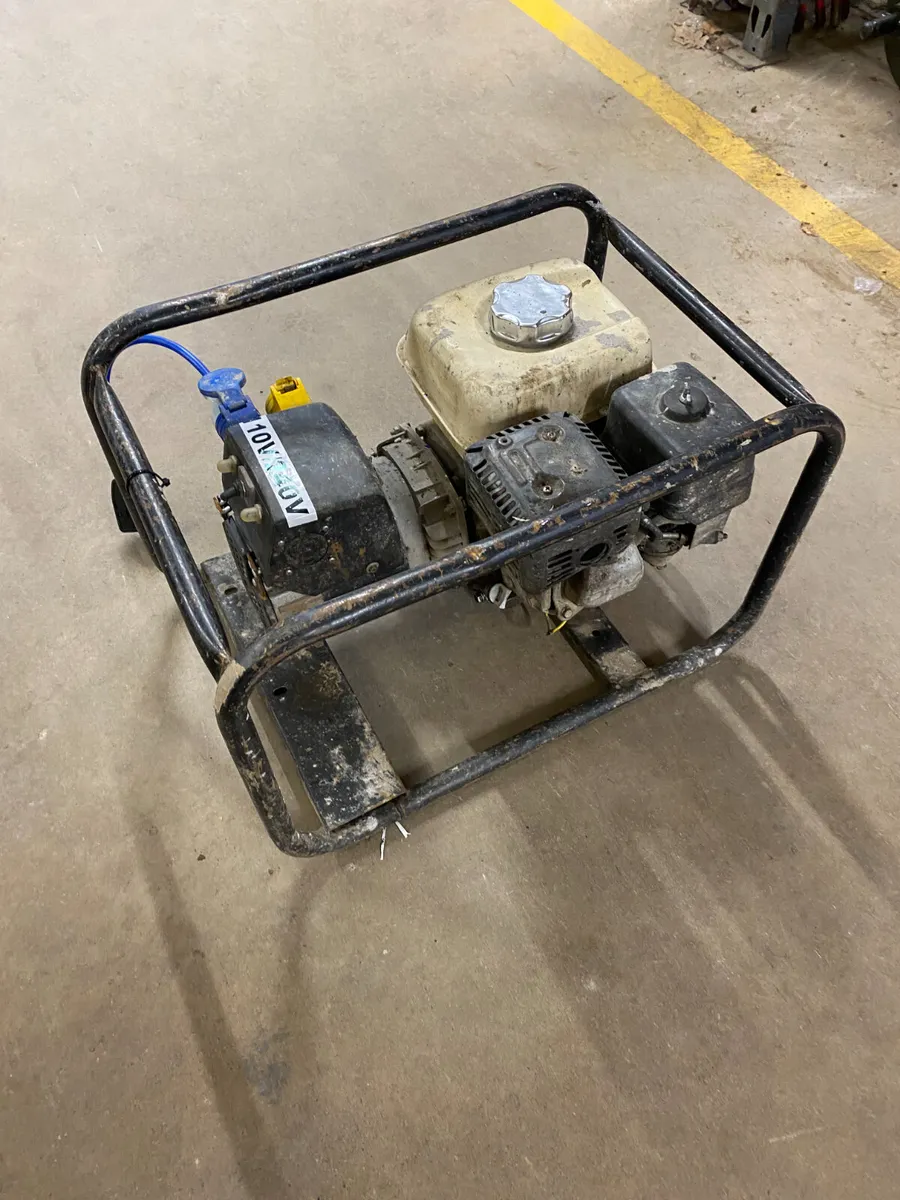 2020 STEPHILL SE2700 2.2KW PETROL GENERATOR - Image 1