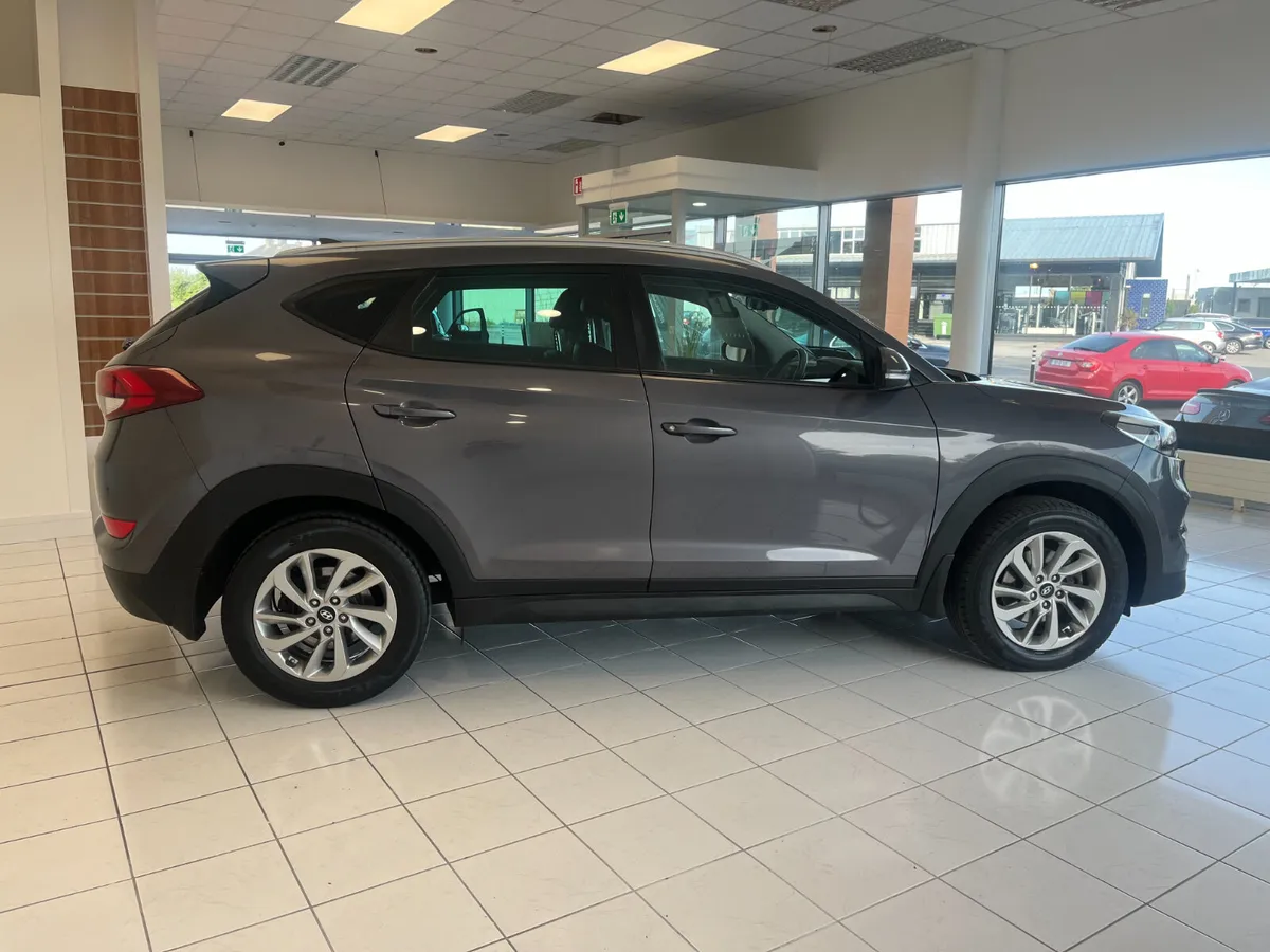 Hyundai Tucson 2016  Executive 1.7 - Image 4