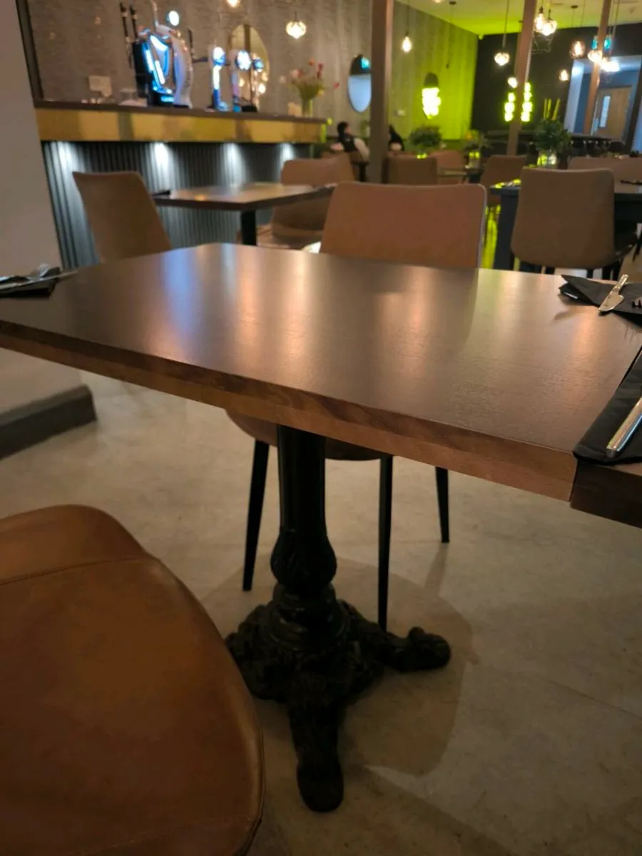 Restaurant tables and chairs - Image 2