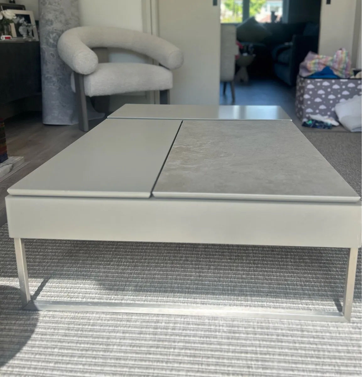 Coffee table - Image 1