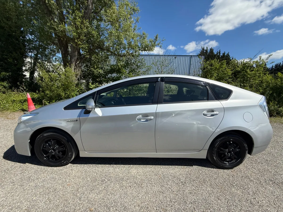 Toyota Prius 52000km!!! - Image 4