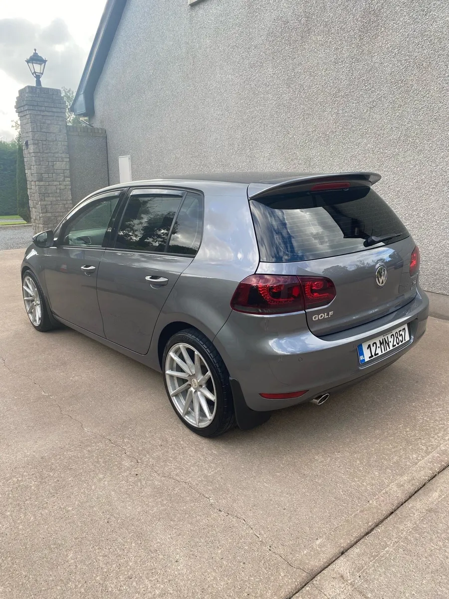 Volkswagen Golf 1.6l TDI Match Model - Image 3