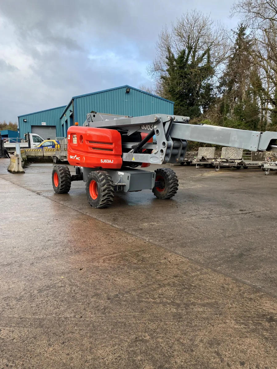 2014 SKYJACK SJ63AJ 69FT DIESEL ARTIC BOOM LIFT - Image 2
