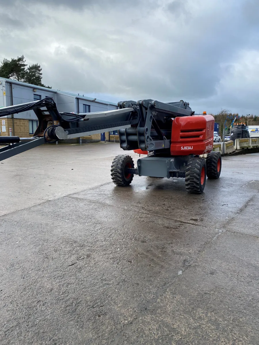 2014 SKYJACK SJ63AJ 69FT DIESEL ARTIC BOOM LIFT - Image 4