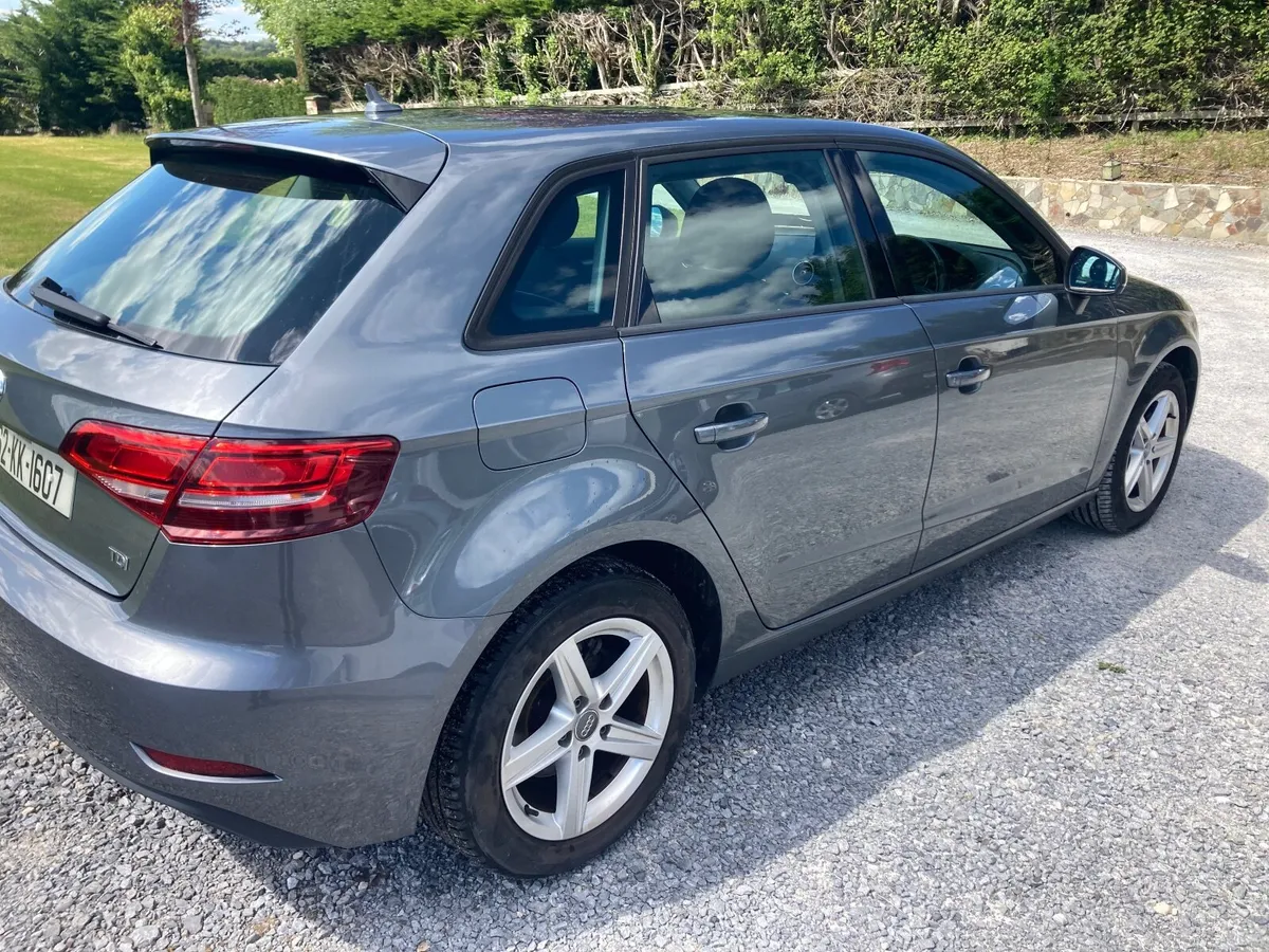Audi A3 2016 - Image 2