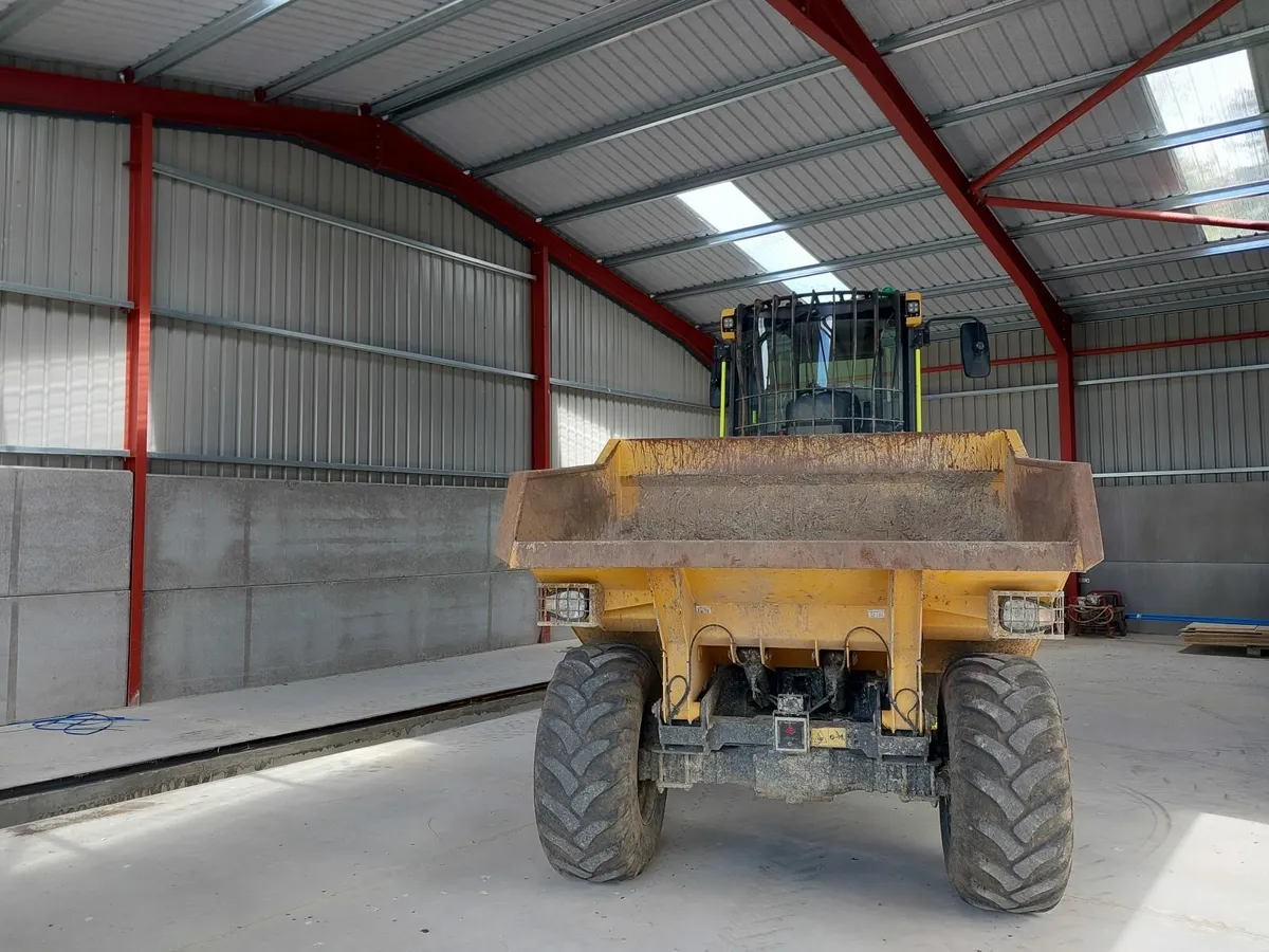 site dumper with cab - Image 2