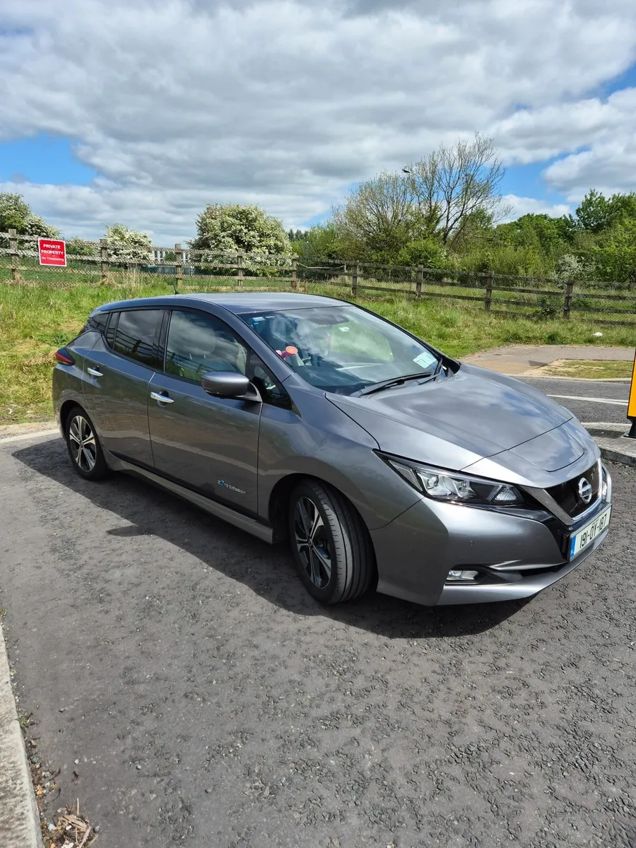 Nissan Leaf SVE Top Spec 40Kwh - Image 1