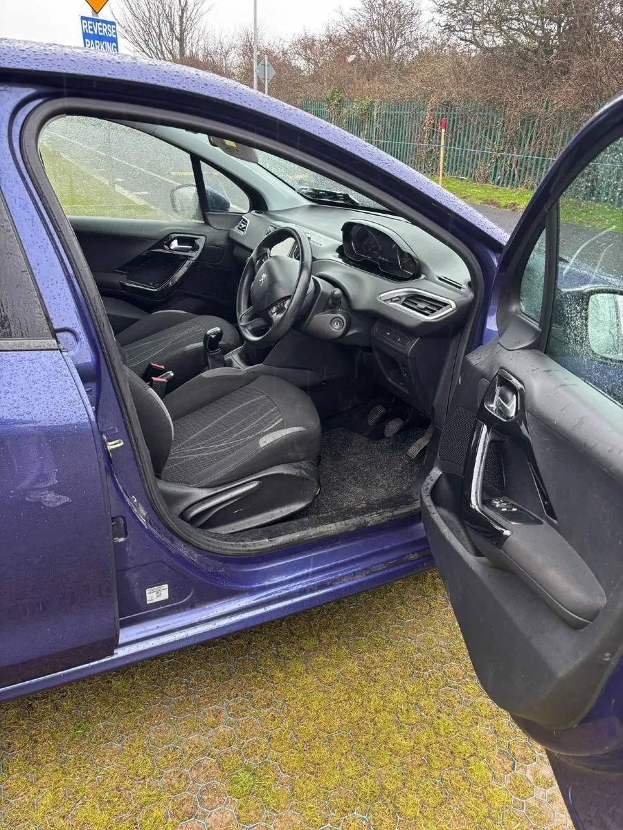 Peugeot 208 2013 - Image 3