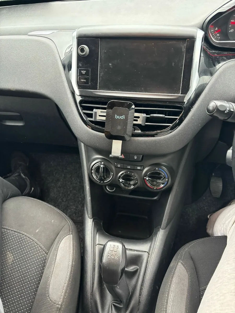 Peugeot 208 2013 - Image 4