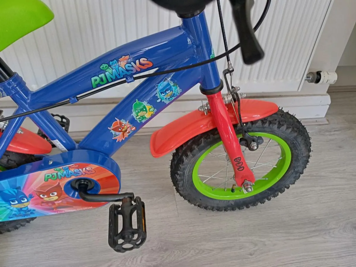 Kids PJ masks bike size 12 inch wheels. - Image 4