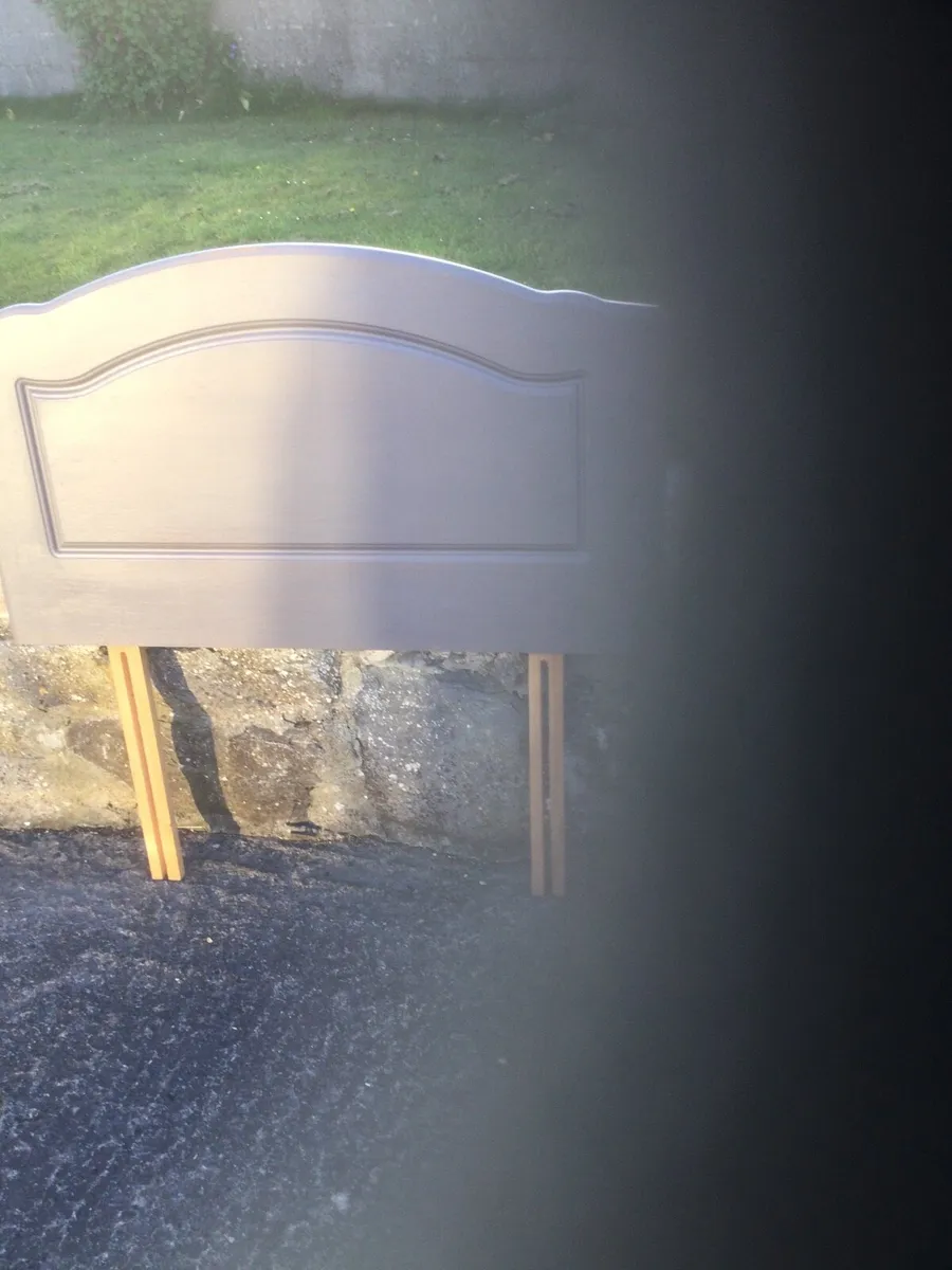 Headboard - Image 1