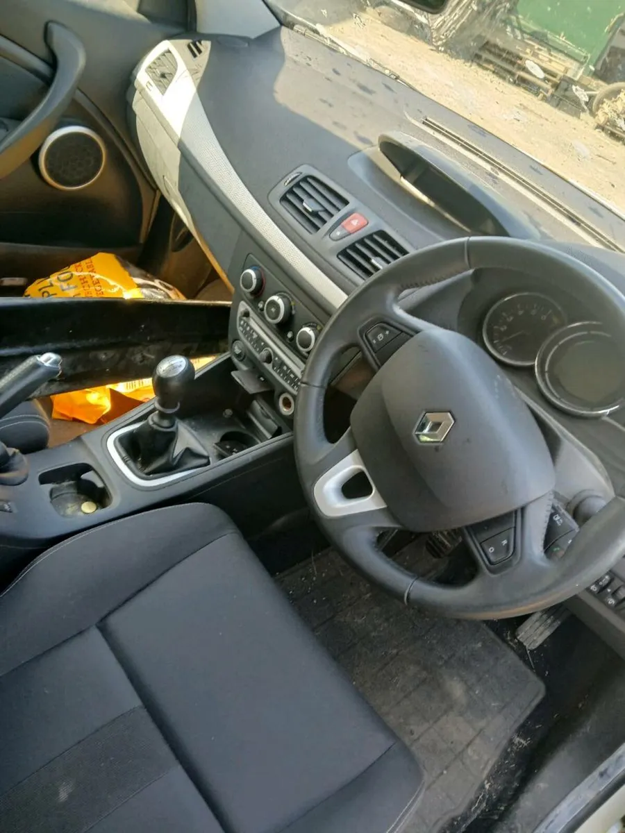2009 Renault megane coupe 1.6 - Image 3