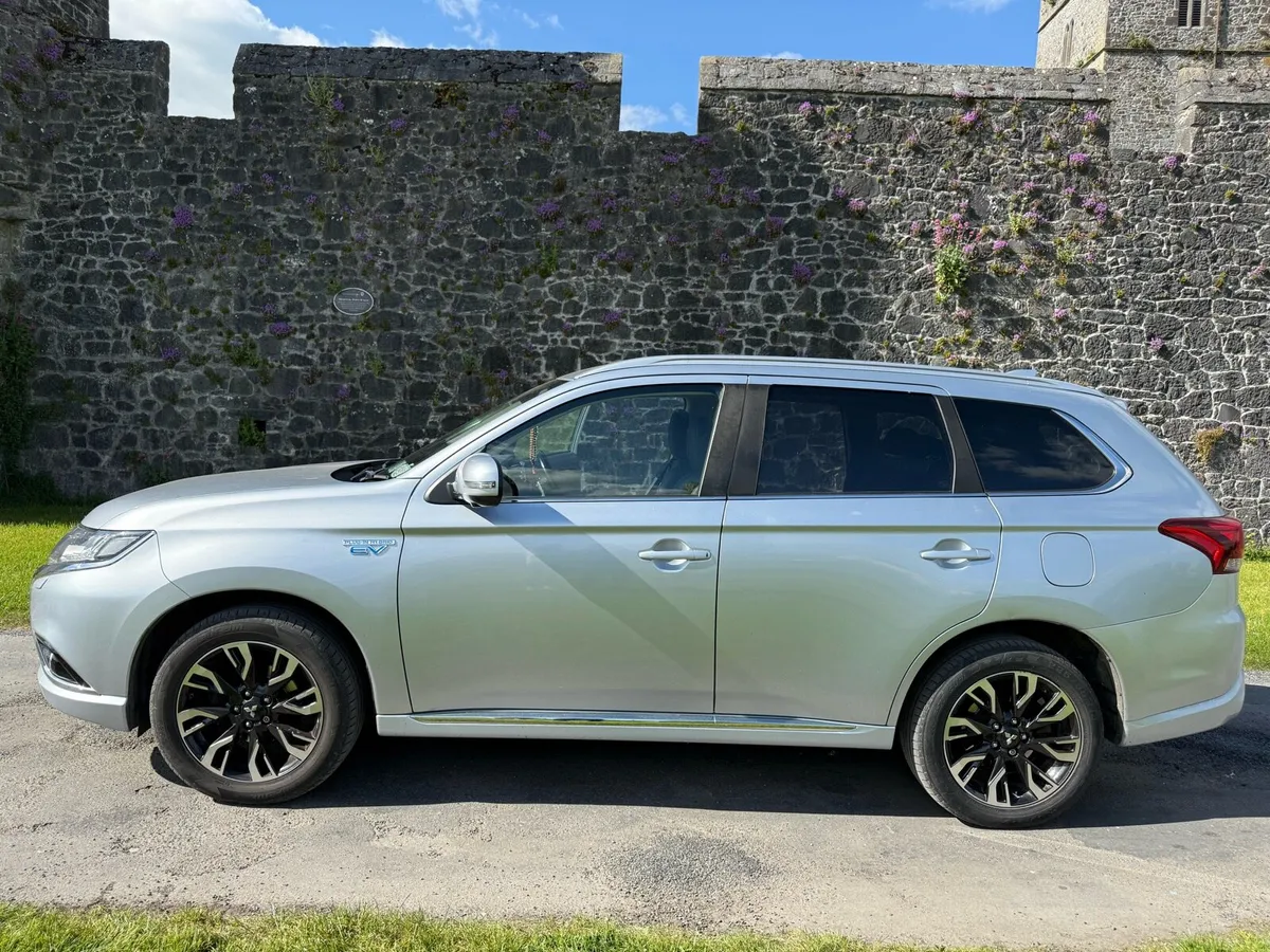 2017 Mitsubishi Outlander PHEV NCT 2027 - Image 2