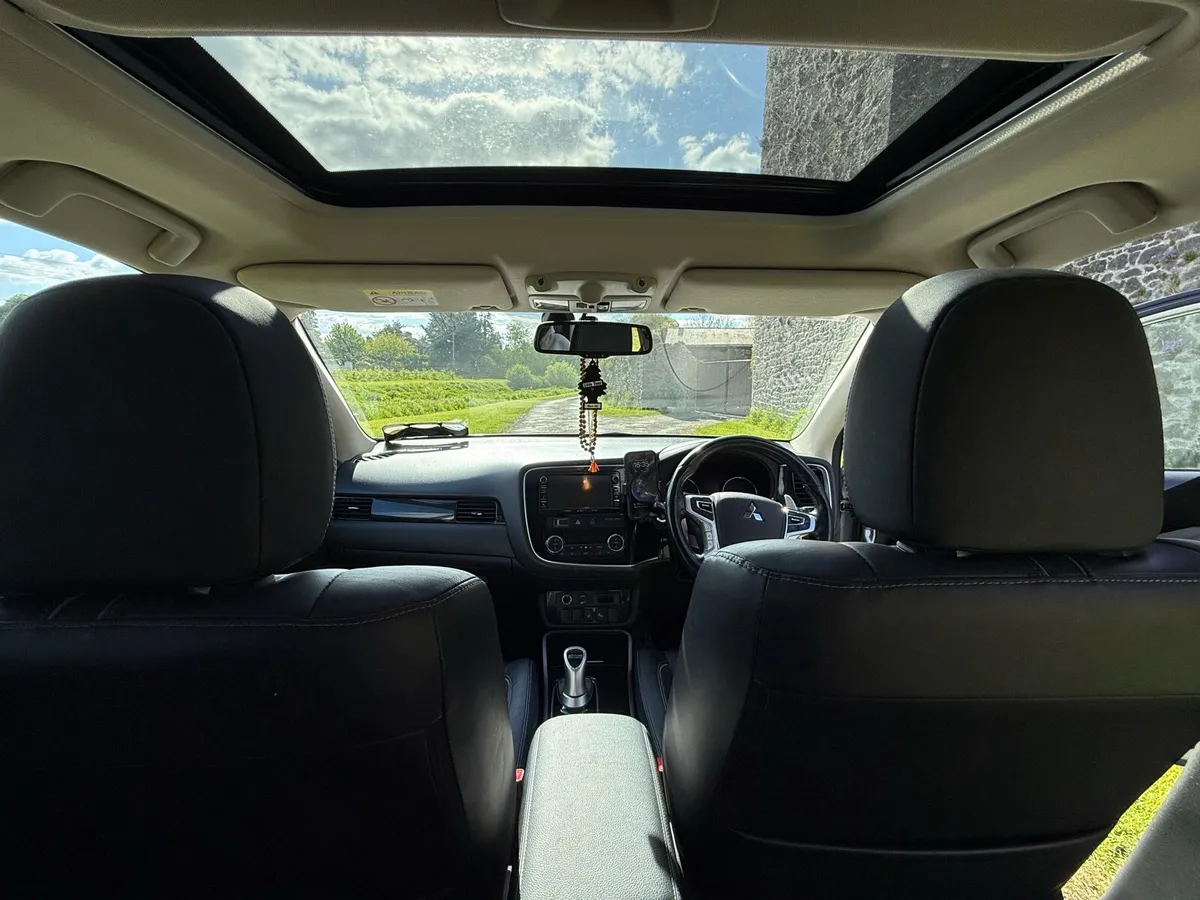 2017 Mitsubishi Outlander PHEV NCT 2027 - Image 4