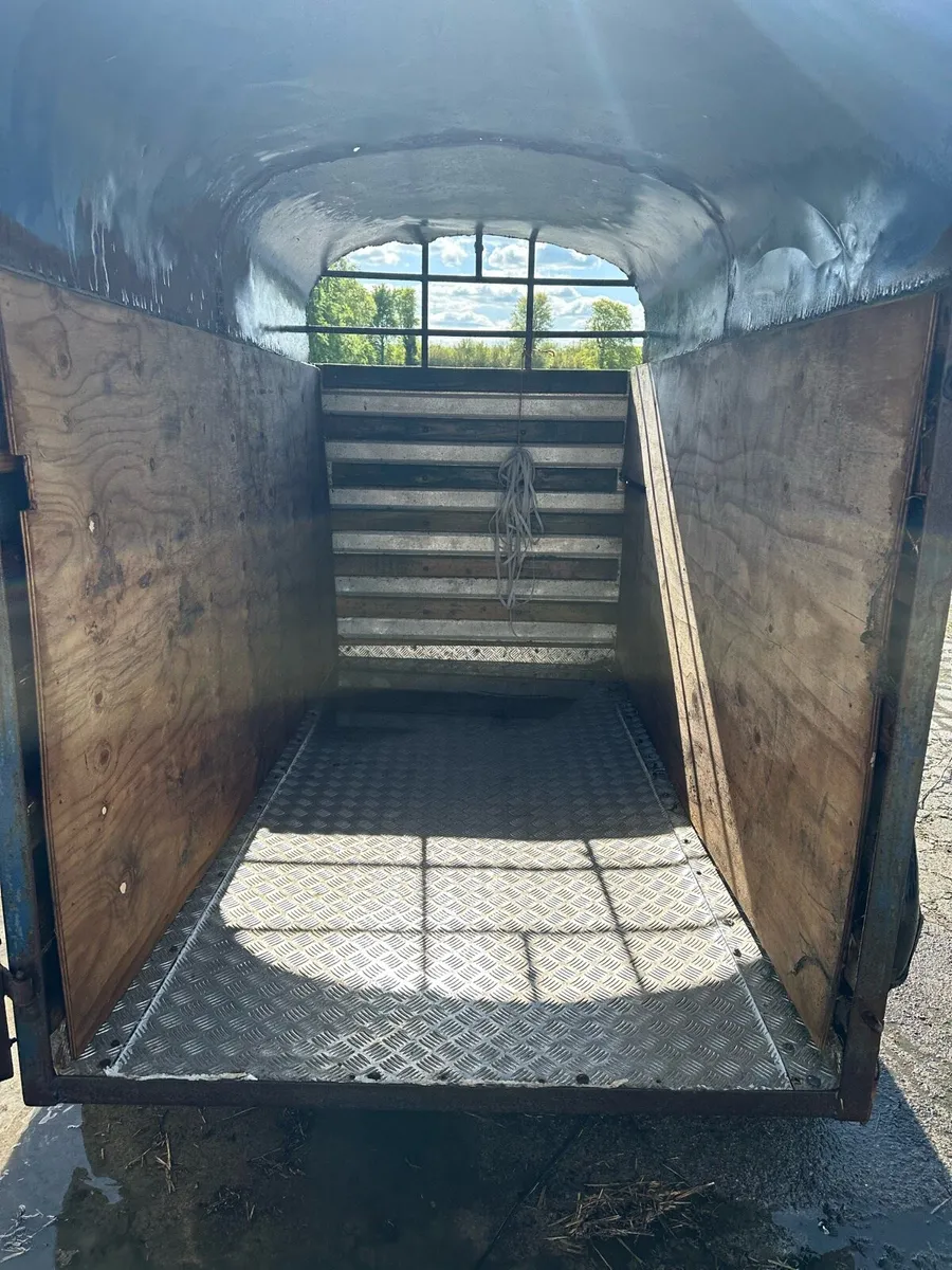 Cattle Box - Image 2