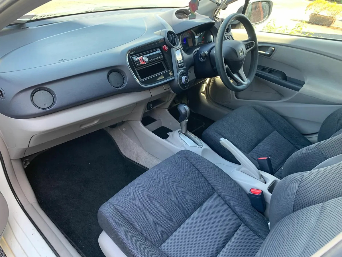 Honda Insight Automatic Hybrid - Image 4