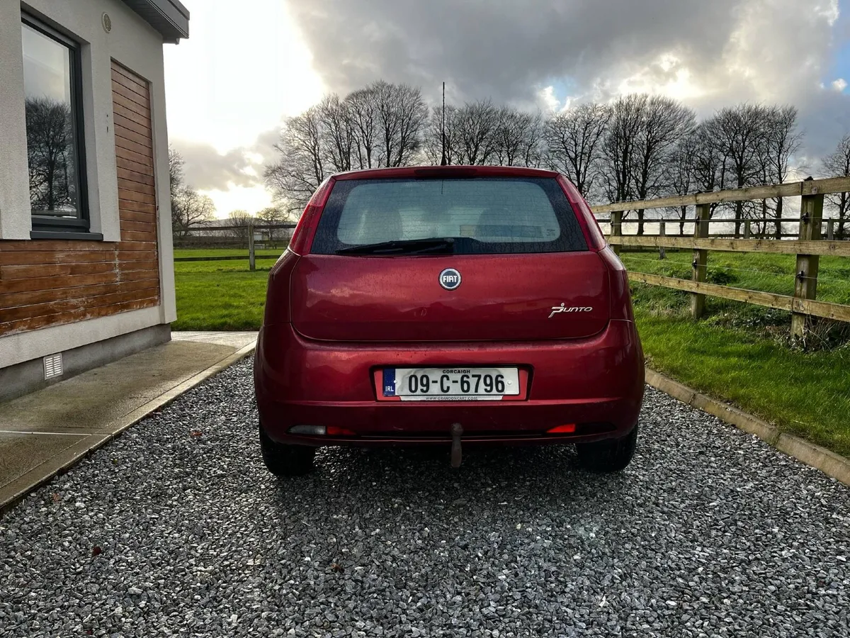 Fiat Punto 2009 - Image 2