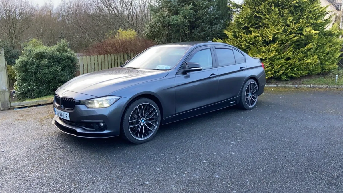 BMW 318d - Image 2