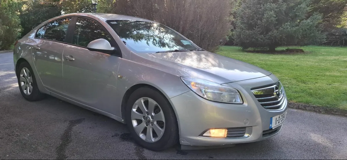 11 Opel Insignia , DIESEL,    NCT 11/25 - Image 2