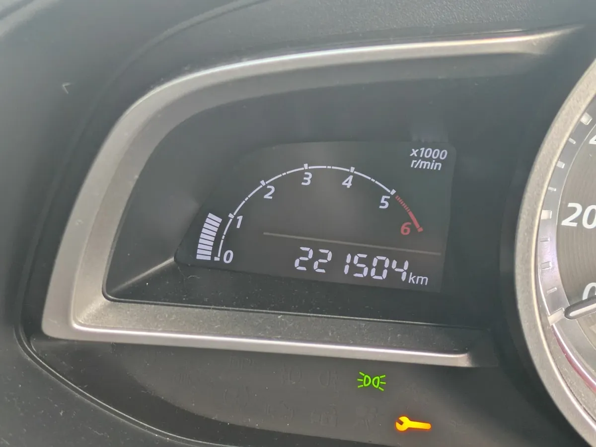 Mazda Mazda3 2016 - Image 2