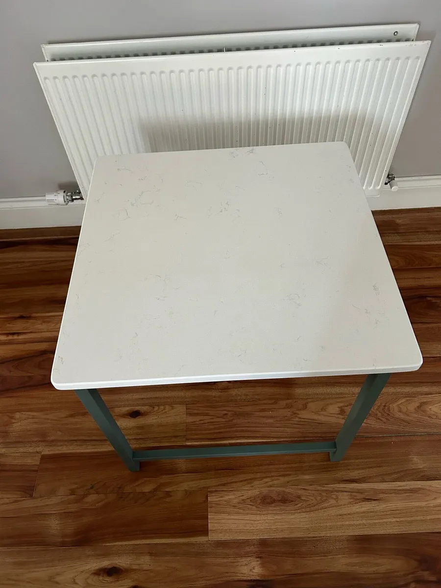 Coffee table - Image 1