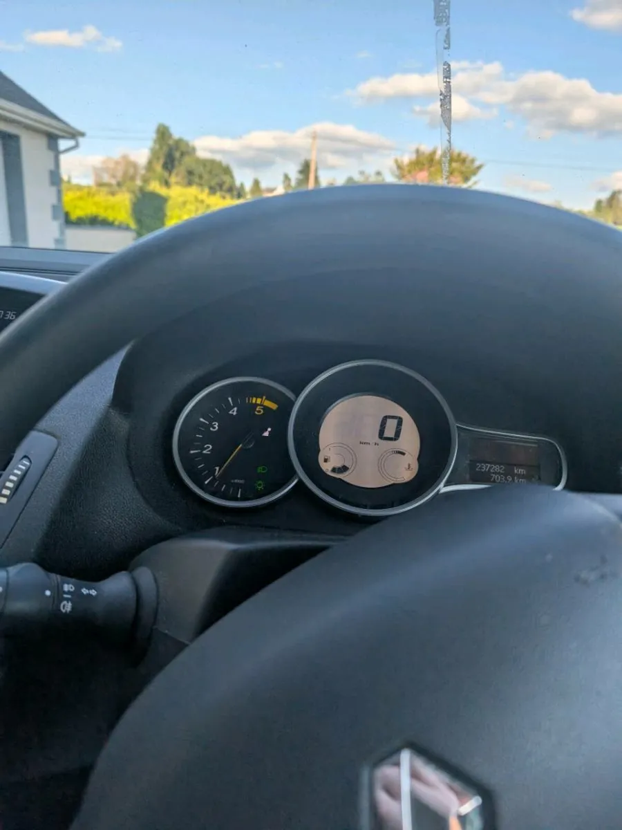 Renault Megane 1.5 DCI 90 2DR, 2012 - Image 3