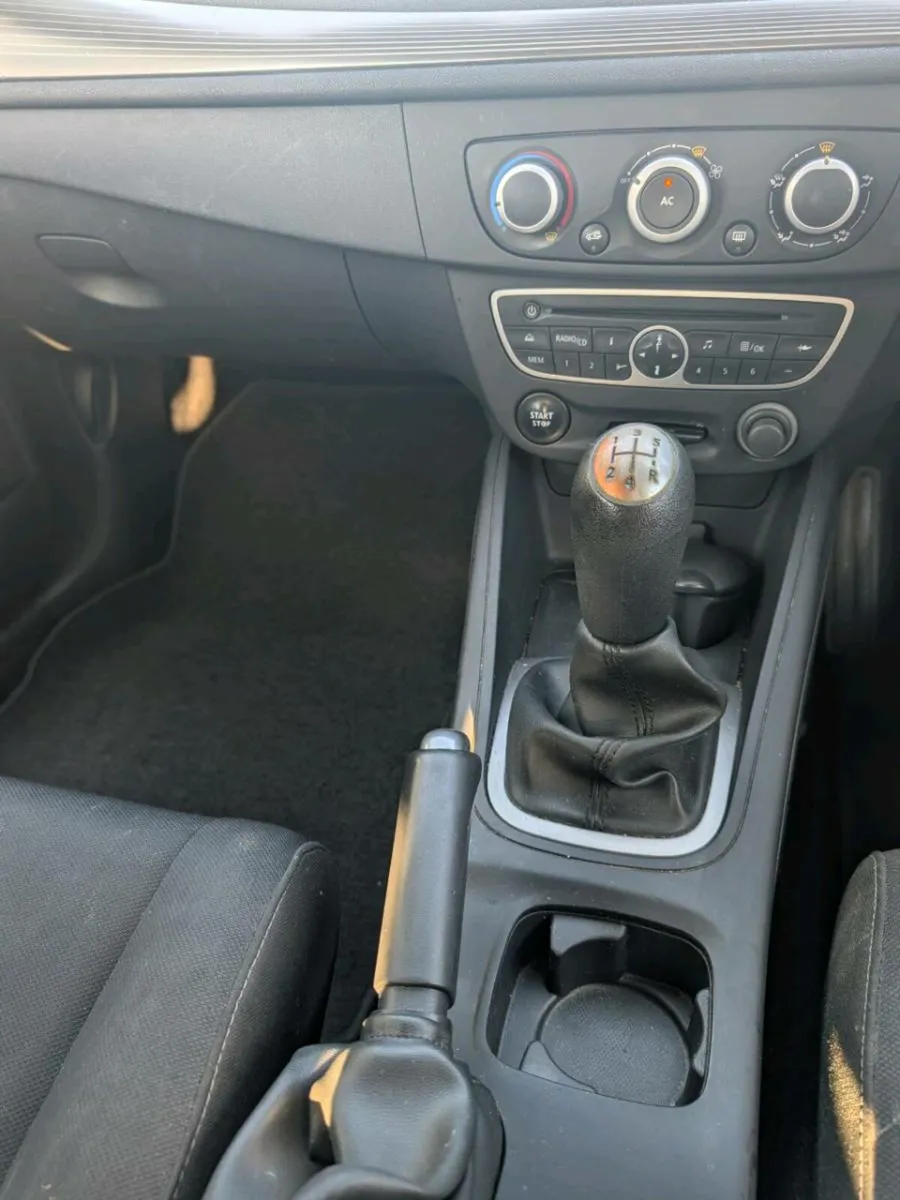 Renault Megane 1.5 DCI 90 2DR, 2012 - Image 4