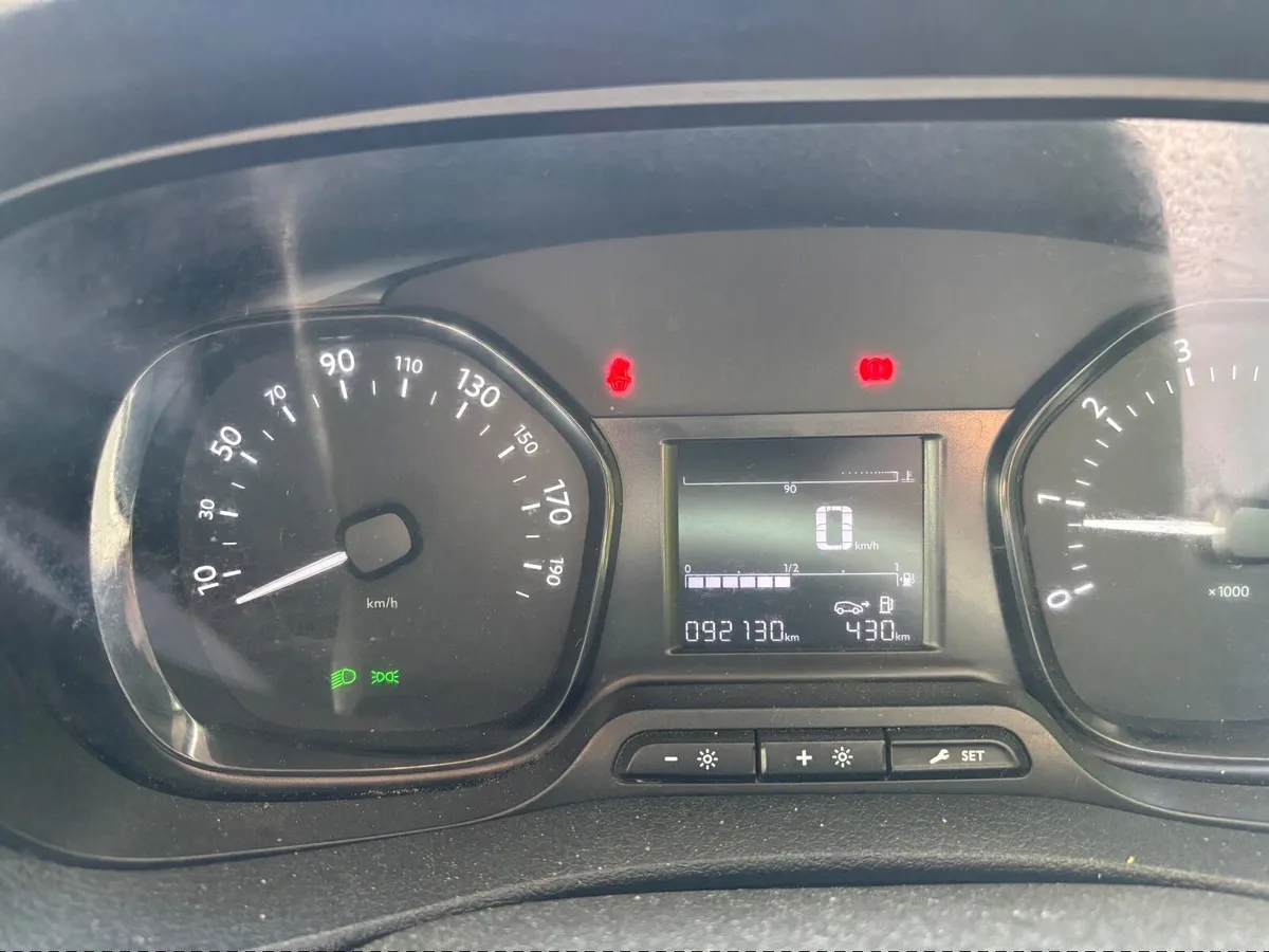 Peugeot Expert 2020 - Image 2