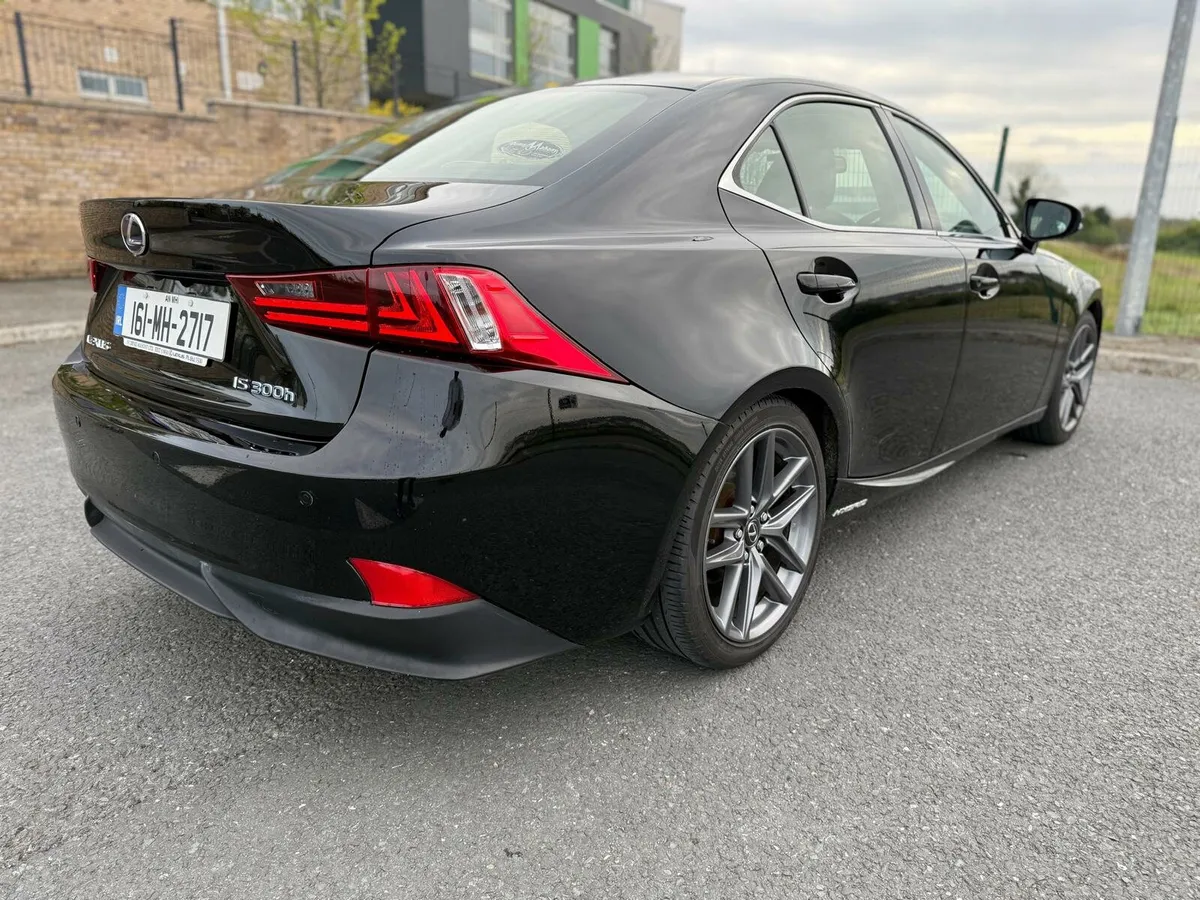 161 LEXUS IS300H F-SPORT 2,5 HYBRID AUTO - Image 3