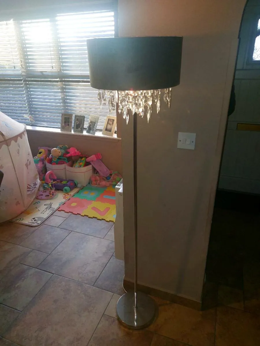 5ft Floor lamp - Image 1