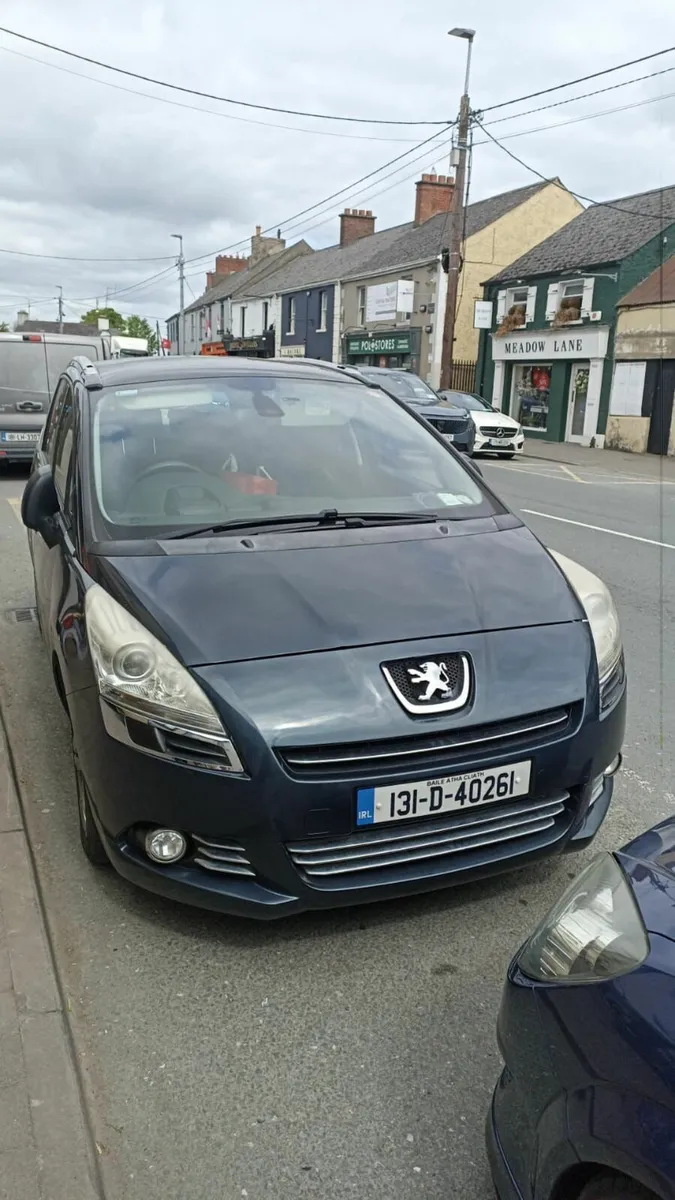 Peugeot 5008 2013 - Image 1