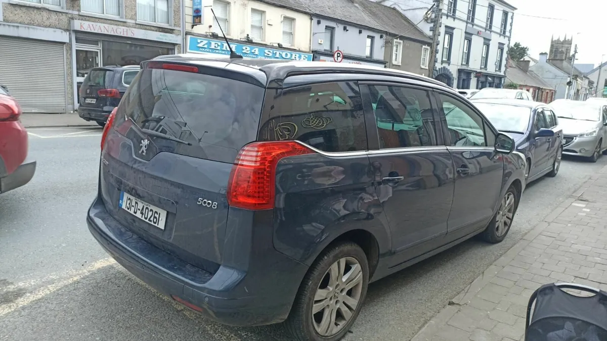 Peugeot 5008 2013 - Image 3
