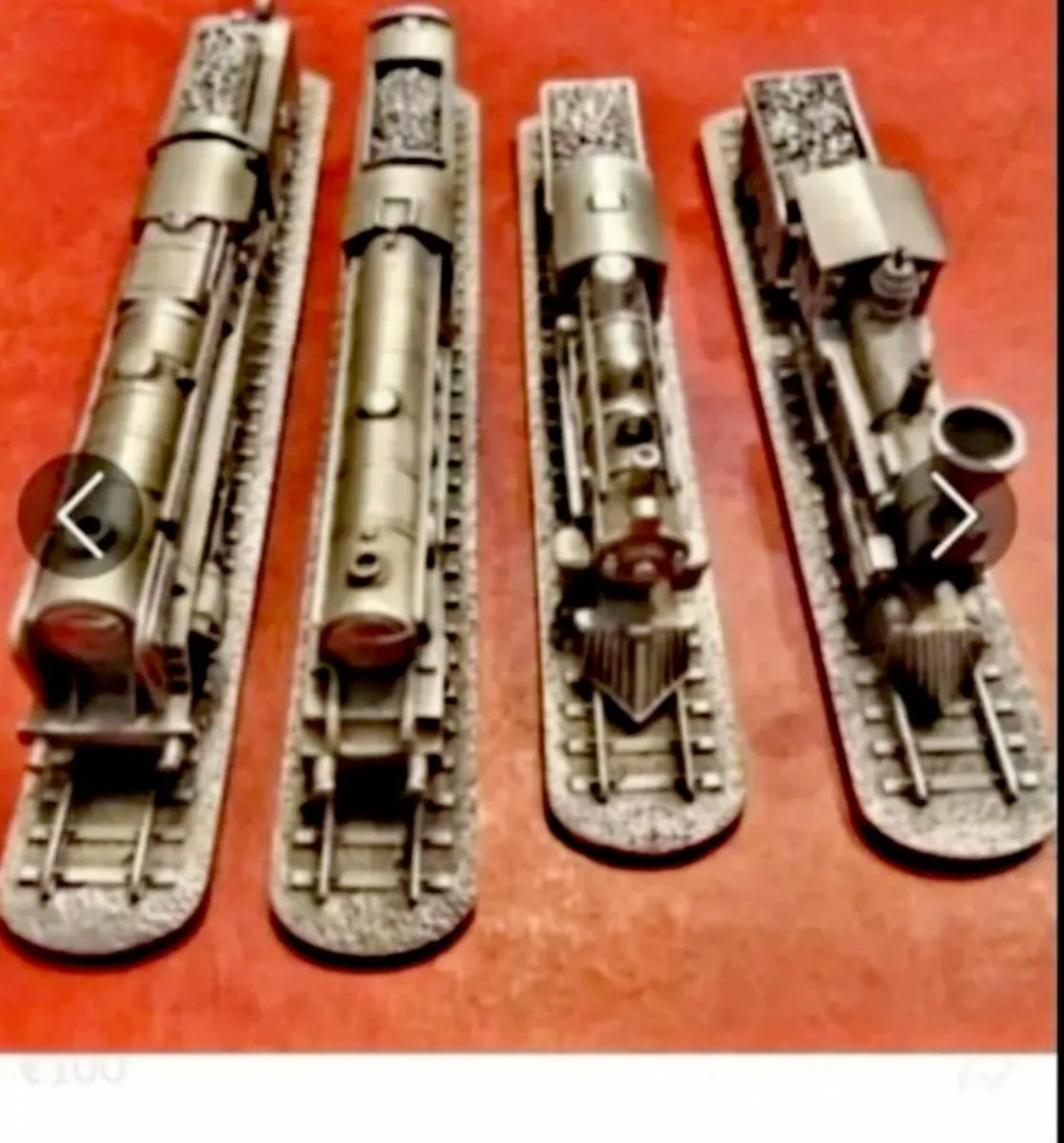 4 vintage detailed solid tin locomotives - Image 1