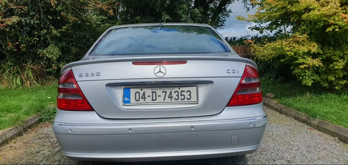 Mercedes-Benz E-Class 2004 - Image 1