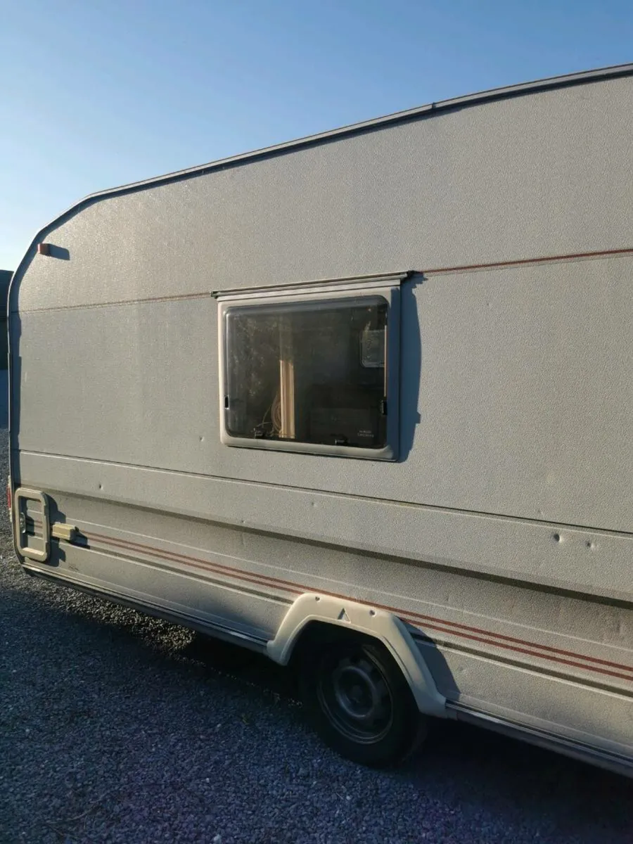 Caravan - Image 4