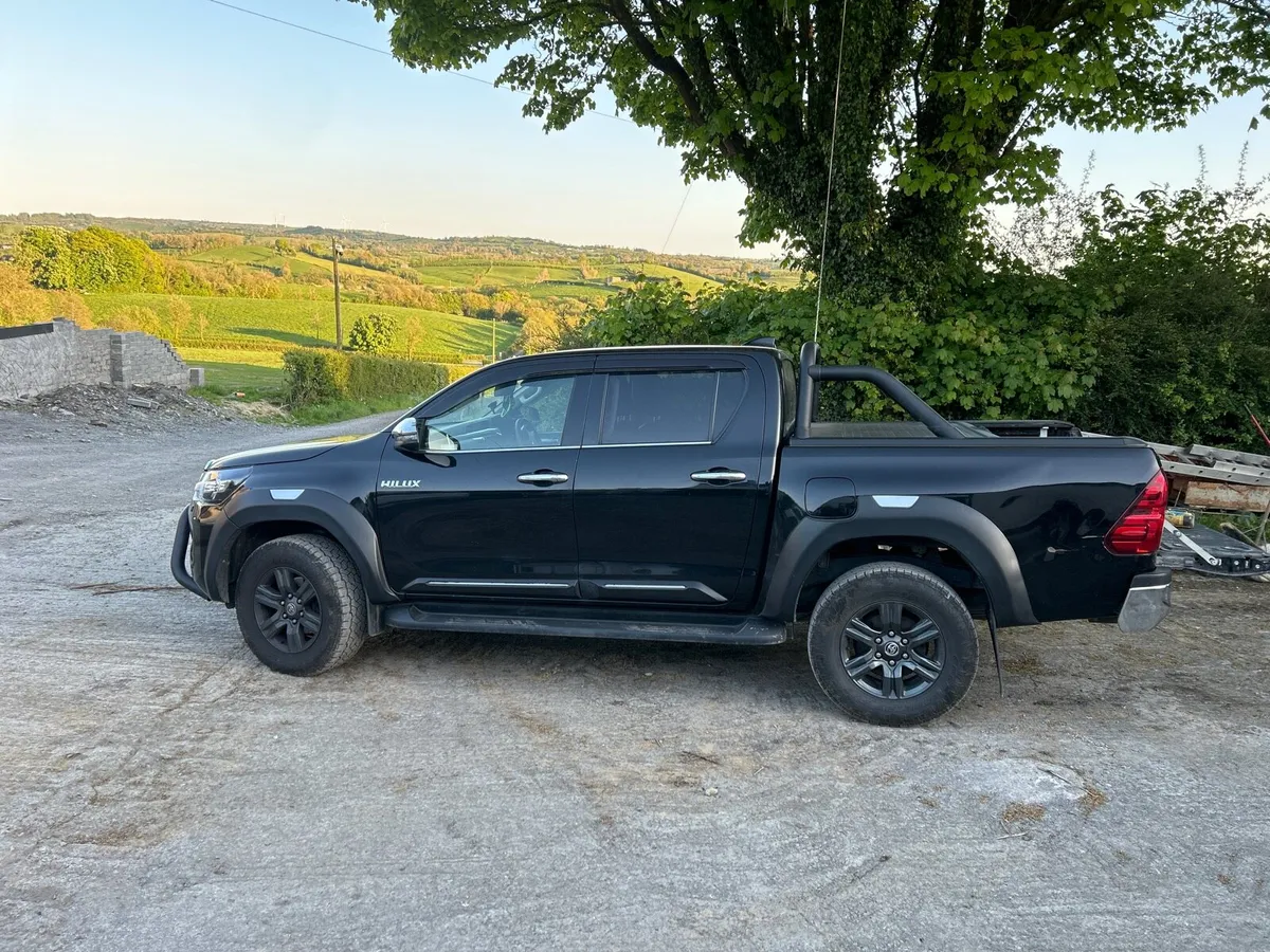 Toyota hilux - Image 2