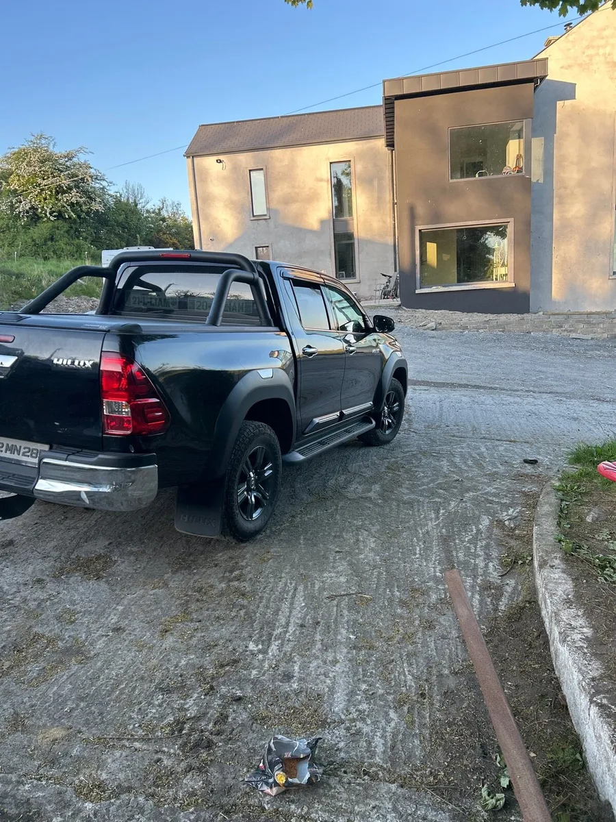 Toyota hilux - Image 4