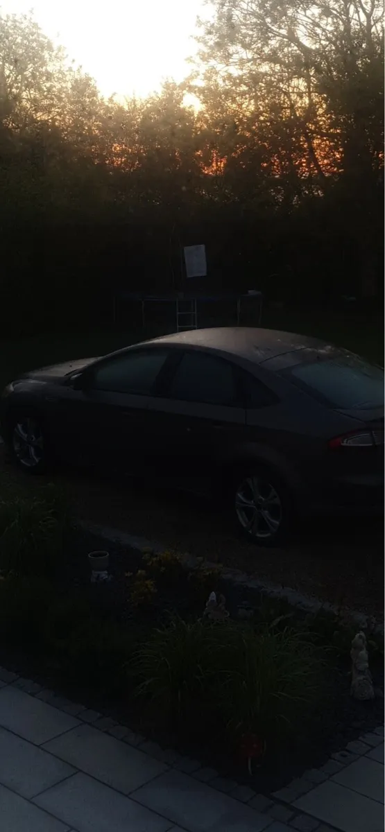 Ford mondeo 2011 - Image 2