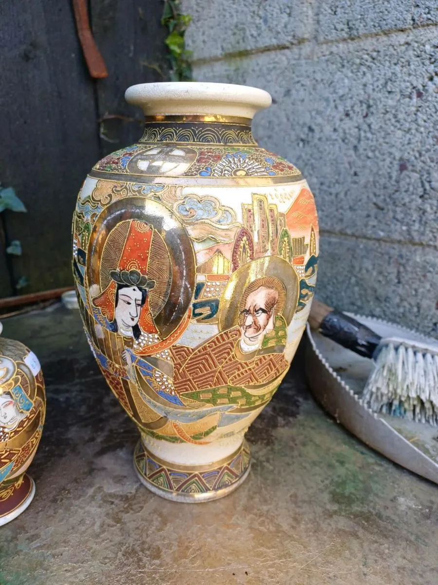 Vintage Japanese Taisho Satsuma Gilt Vases - Image 4