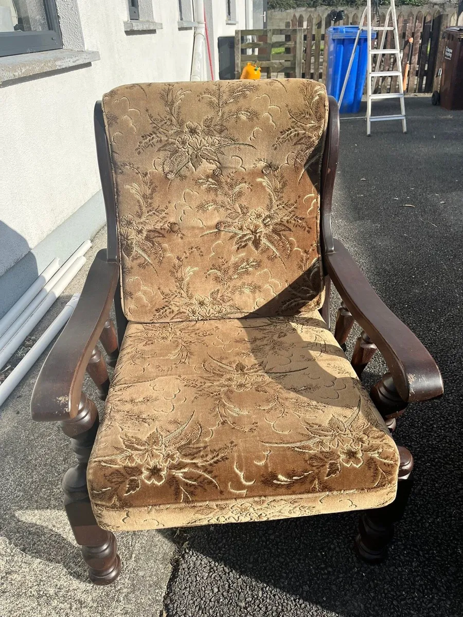 Couch & arm chairs - Image 3