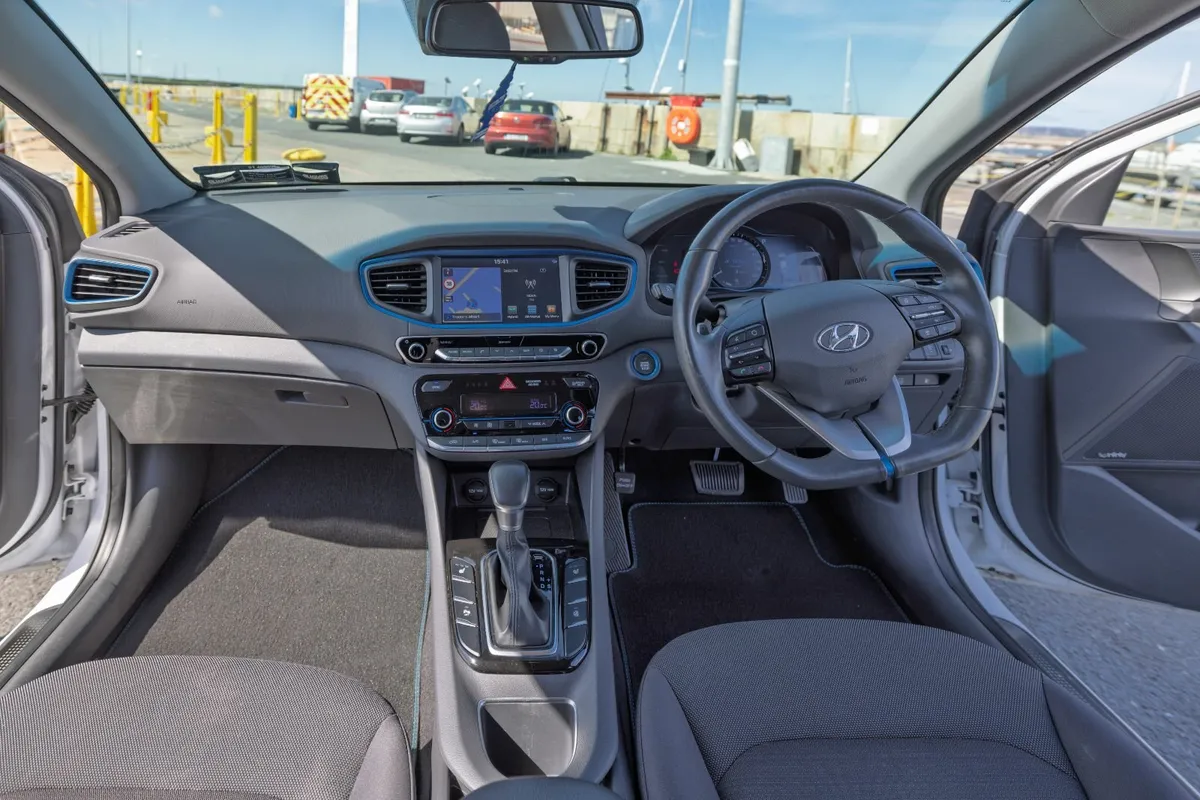 Hyundai Ioniq 1.6 GDI Premium HEV 2019 - Image 2