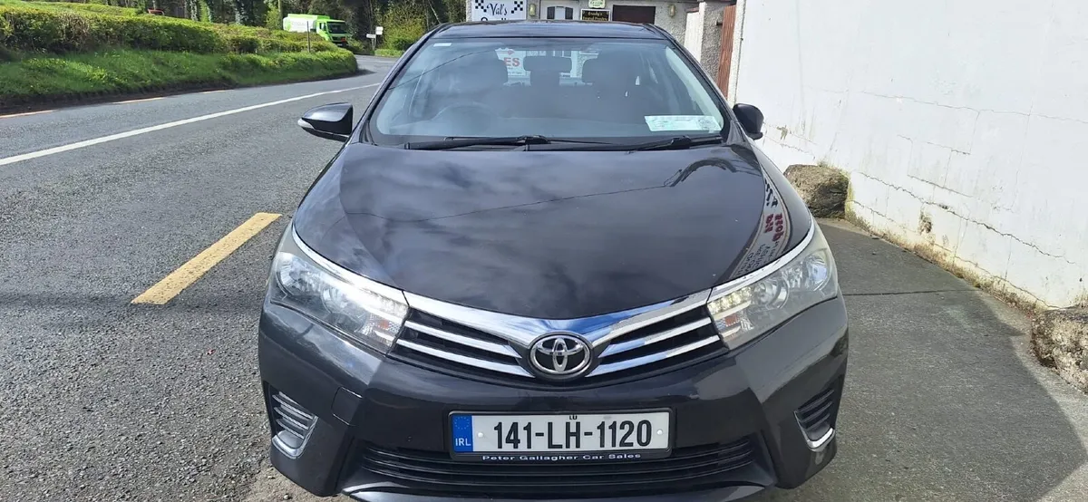 Toyota Corolla 2014 - Image 2