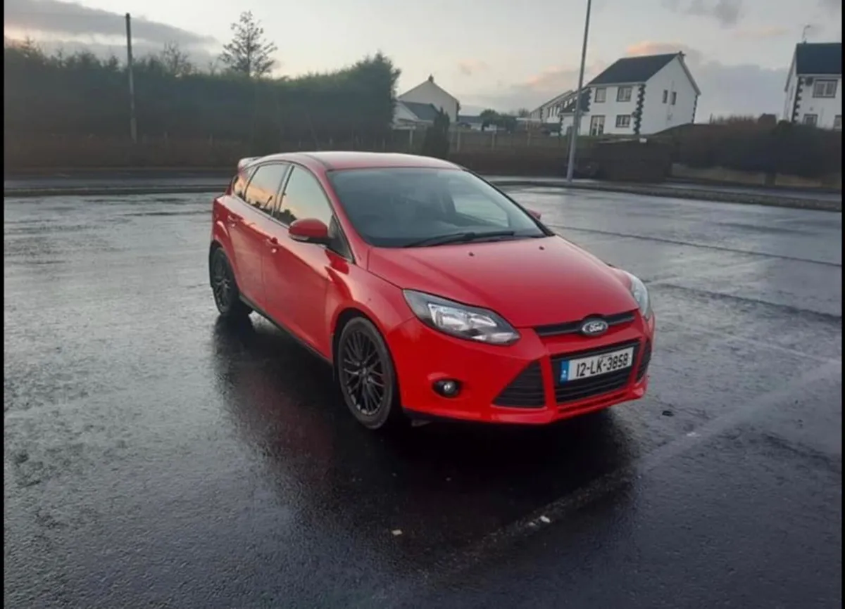 Ford Focus 2012 - Image 1