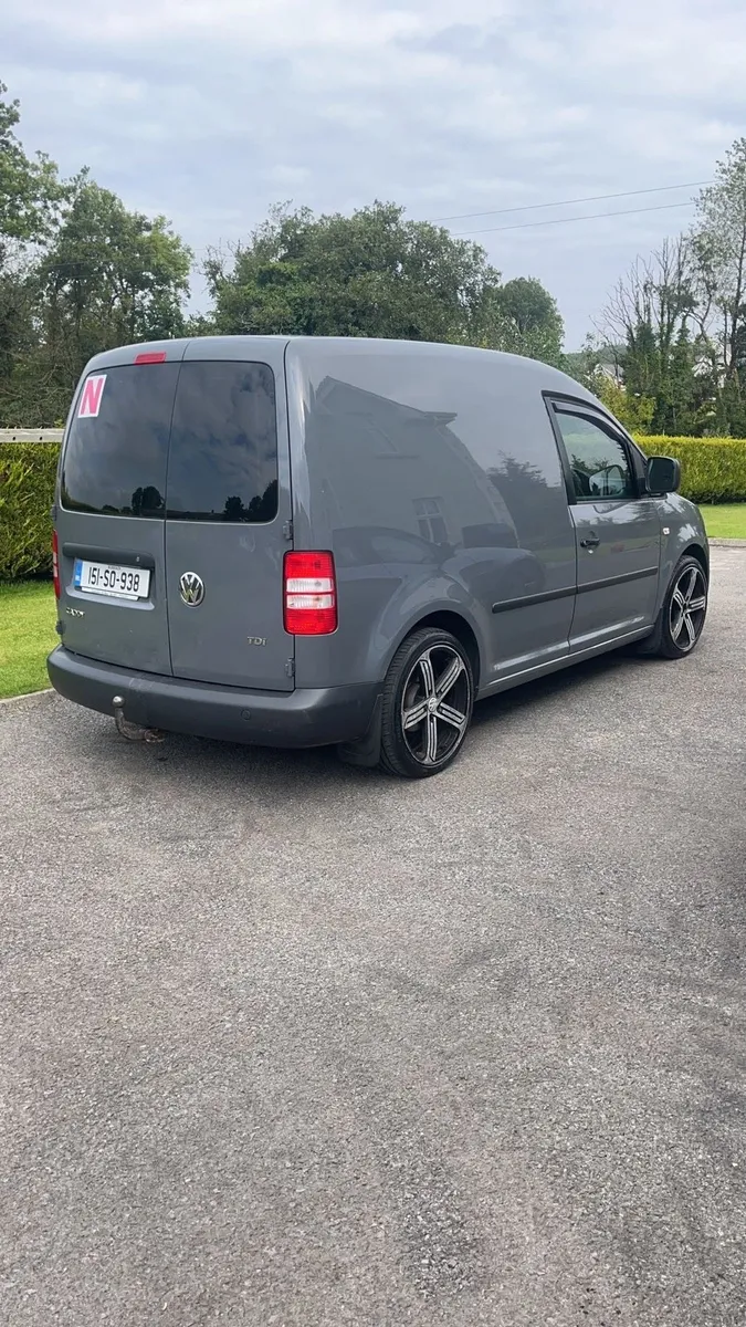 Caddy van - Image 2