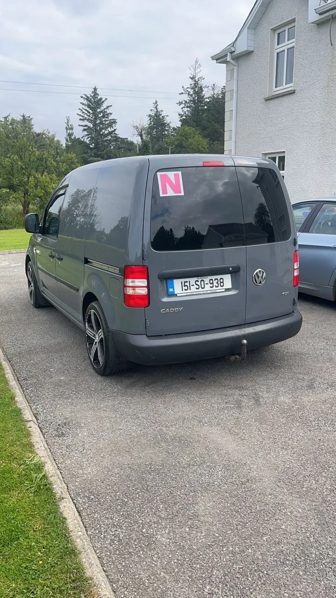 Caddy van - Image 4
