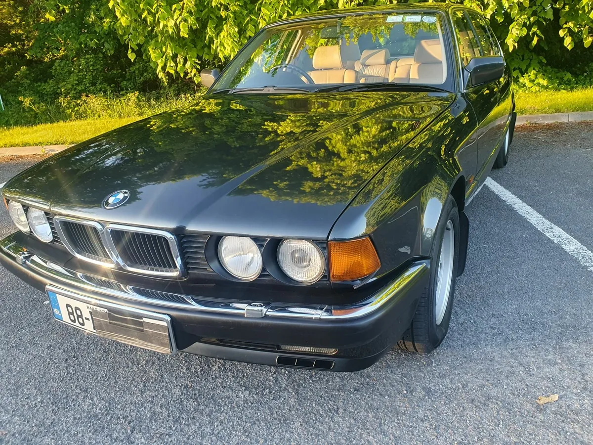 BMW 750 IL E32 - Image 1