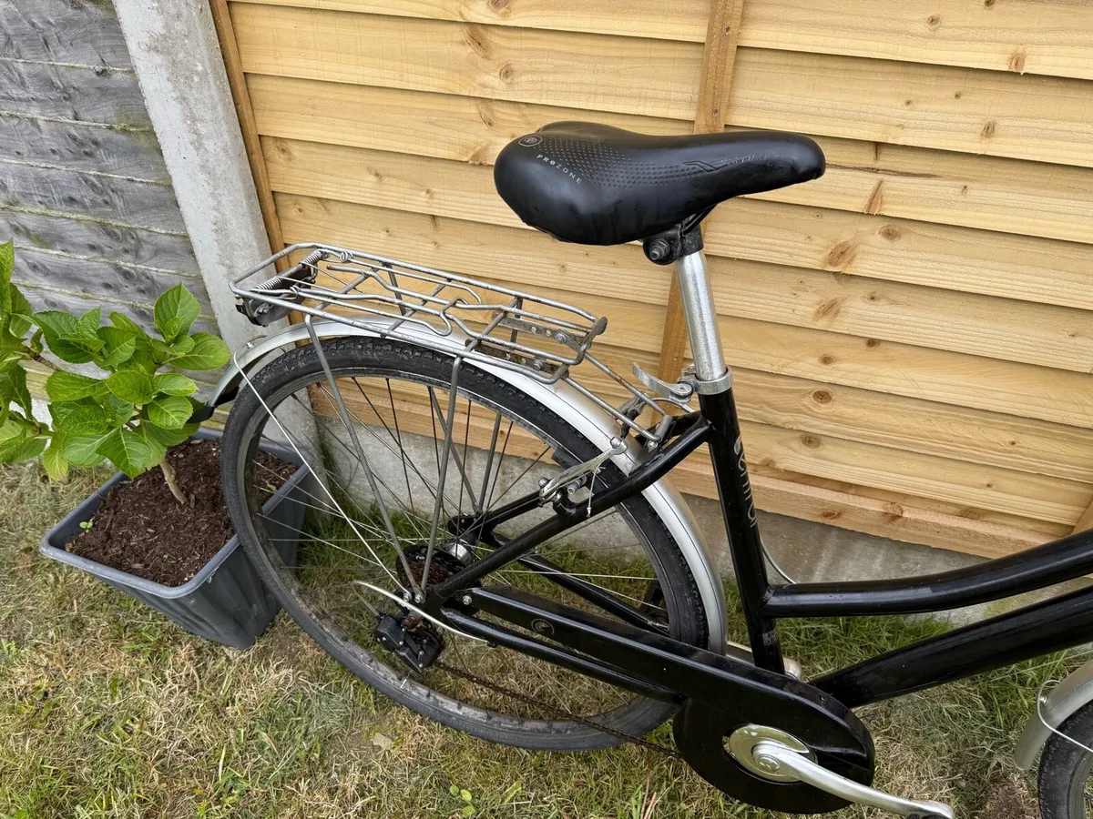 28” shopping basket in perfect condition - Image 4