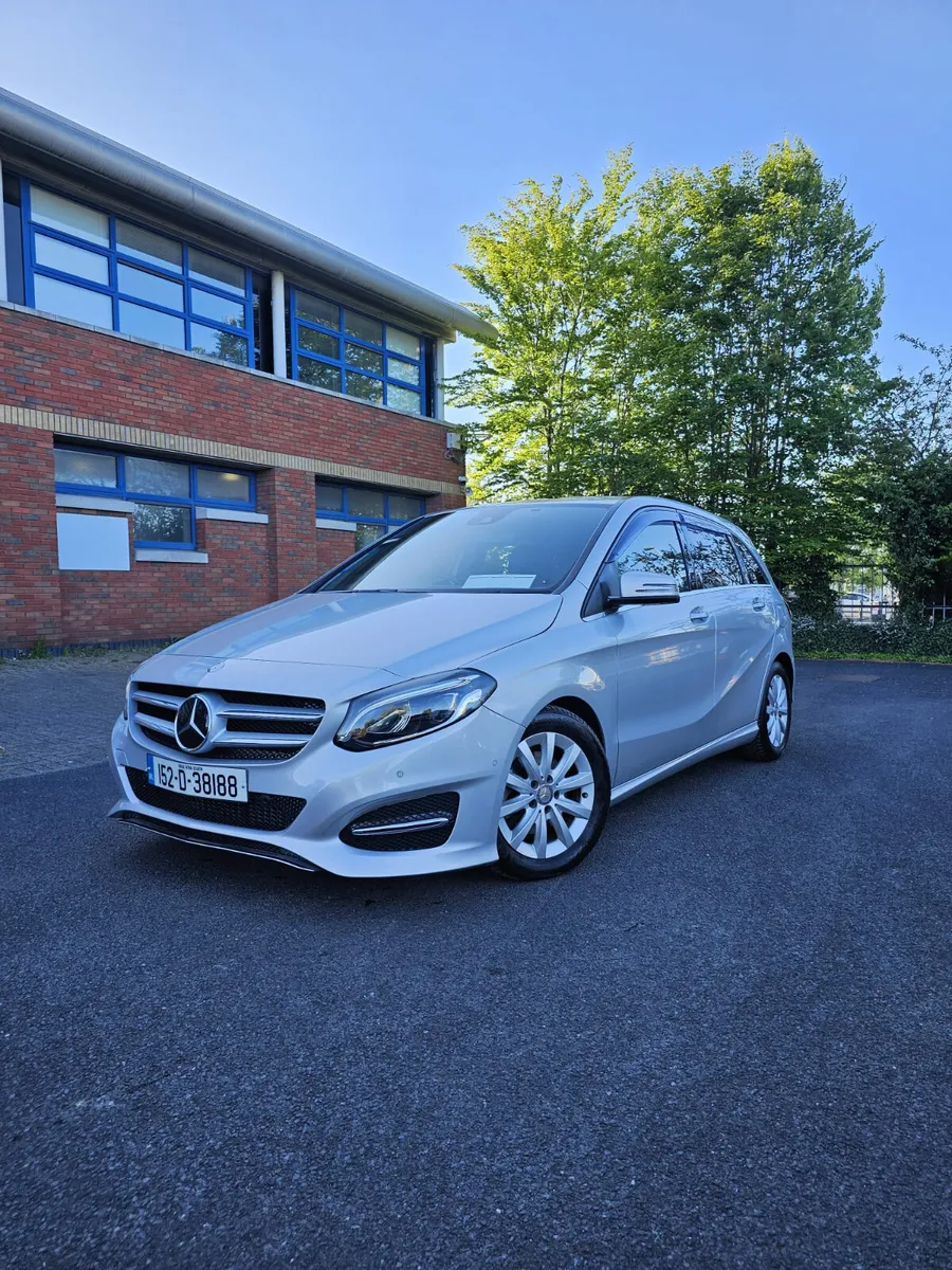 Mercedes-Benz 2015 Automatic - Image 2