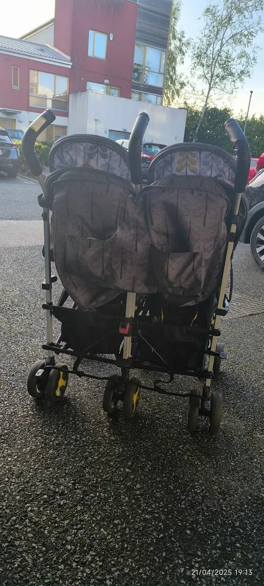 Double pram buggies - Image 2